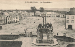 FRANCE - Pleyben - La Grand'place - Carte Postale Ancienne - Pleyben