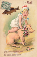 FÊTES - VŒUX -  1er Avril  - Dessin - Une Petite Fille Sur Un Cochon - Carte Postale Ancienne - 1° Aprile (pesce Di Aprile)