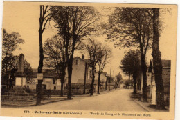 Celles Sur Belle L'entrée Du Bourg Et Monument Aux Morts - Celles-sur-Belle