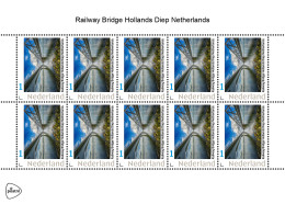 NETHERLANDS PAYS BAS TRAIN TREIN ZUG EISENBAHN  RAILWAY BRIDGE HOLLANDS DIEP NETHERLANDS - Persoonlijke Postzegels