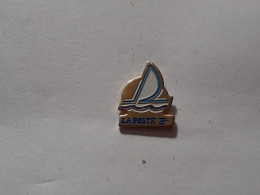 Pins PTT La Poste - Correo