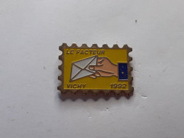 Pins PTT La Poste - Postes