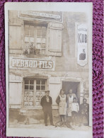 Carte Photo Devanture D 'un Café , Publicité Pernod Fils , Bouillon Kub - Cafes