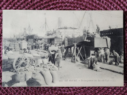 Le Havre , Déchargement Des Sacs De Café - Hafen