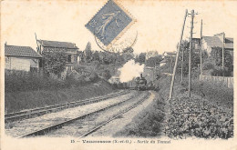 Vaucresson        92      Sortie Du Tunnel. Train.    N°  15    (voir Scan) - Vaucresson