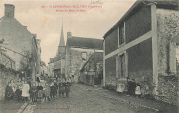 St Georges Le Gaultier * Route De Mont St Jean * Enfants Villageois - Autres & Non Classés