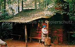 72665332 Cherokee_North_Carolina Cherokee Woman Pounding Corn - Andere & Zonder Classificatie