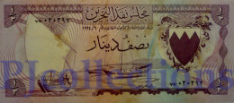 BAHRAIN 1/2 DINAR 1964 PICK 3a XF RARE - Bahrain