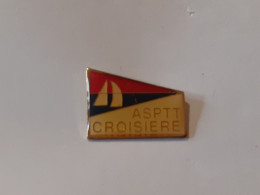 Pins PTT La Poste - Postwesen