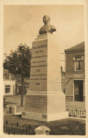 Calais * Carte Photo * Place Salembier , Le Monument Emile SALAMBIER * Bar * Photographe Modern Photo - Calais