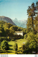 '"CPM Les Pyrenee La Vallee D''Ossau Et Le Pic Du Midi D''Ossau (alt 2885m)"' - Midi-Pyrénées