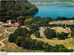 CPM La Franche Comte Pittoresque Environs De Lons Les Saunier (Jura) Le Lac Et Le Domaine De Chalain - Franche-Comté