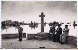 29 - Guilvinec (Finistère) - La Croix De L'abri Du Marin - Guilvinec