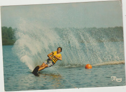 Ski  Nautique  En Aquitaine , Plan D ' Eau  , 1982 - Ski Nautique