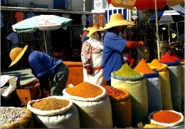 27-1-2024 (2 X 32) Tunisia (posted To France 2009) Spice & Food Market - Mercati