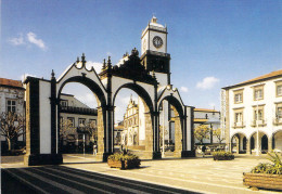 Sao Miguel - Ponta Delgada - Les Portes De La Ville - Açores