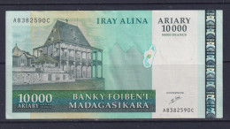 MADAGASCAR - 2003-07 10000 Ariary XF Banknote - Madagascar