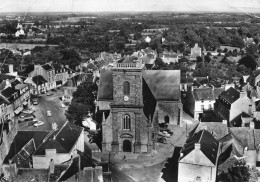 Sarzeau * Vue Générale Et Place De L'église Du Village - Sarzeau