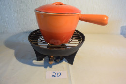 C20 Ensemble Casserole Poêle Le Creuset France Avec Support - Kookpannen