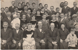 CPA MARIES BRETONS ET GROUPE DE PERSONNES - Noces