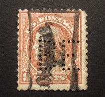 U.S.A. - Perfin ; B E - From Chicago, IL , Benjamin Electric Manufacturing Co. -  Perforé  - G. Washington Obl.- R - - Perforados