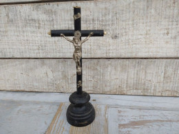 Ancien Crucifix Bois Noirci Napoléon III / Religion Religieux Christ Croix Cabinet De Curiosité - Arte Religiosa