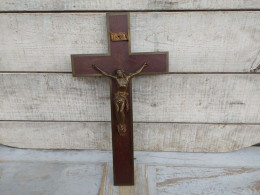 Grand Crucifix Acajou Christ Métal Patine Bronze Signé Hardy - Arte Religiosa