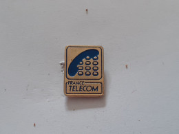 Pins France Telecom - France Télécom