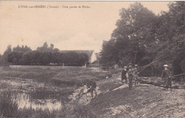 89-L ISLE SUR SEREIN UNE PARTIE DE PECHE - L'Isle Sur Serein