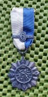 Medaille - Koninklijke Nederlandsche Gymnastiekvereniging  -  Original Foto  !!   Medallion Dutch - Autres & Non Classés