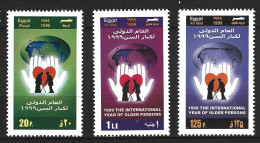 EGYPTE. N°1646 + PA 286-7 De 1999. Personnes âgées. - Neufs