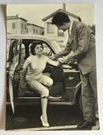 AUTO D’EPOCA CON DONNA ANNI 60 - VIAGGIATA FG - Autres & Non Classés