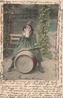 FANTAISIES - Fille - Cape - Tonneau - Carte Postale Ancienne - Bébés