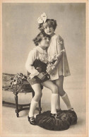 FANTAISIES - Jeune Filles - Fleurs - Robe - Carte Postale Ancienne - Baby's