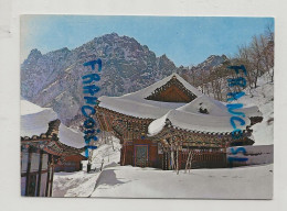 Corée.Temple De Sinheug Sous La Neige, Mt. Seolag - Corée Du Sud