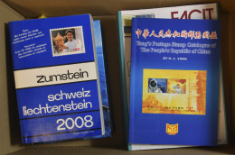 Diverse Catalogi, 5 Nog Goed Bruikbare, W.o. Facit 2013, NVPH 2013, Zumstein 2008, Yang's En Stanley Gibbons 2013. - Sonstige & Ohne Zuordnung