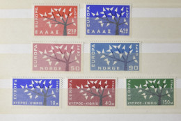 ** 1961/1965 Samenstelling 170 Zegels Diverse Landen, In Insteekboekje, Zm/m (Mi. €750 CWI) - Altri & Non Classificati