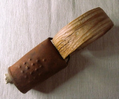 ANTIGUO CENCERRO CON COLLAR DE MADERA - Campanas