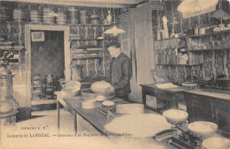 CPA 43 INDUSTRIE DE LANGEAC INTERIEUR D'UN MAGASIN DE PERLES SOUFFLEES  Belle  Rare - Langeac