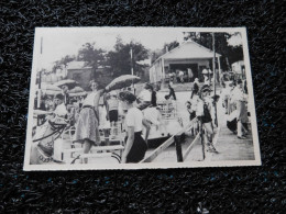 Bambois Plage (Fosses), Une Des Terrasses Avec Jeux Pour Enfants  (N20) - Fosses-la-Ville