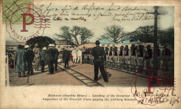 GAMBIA, Bathurst Gambia River - Landing Of The Governor - Inspection Of The Frontier Force Paying The Military Honours. - Gambie