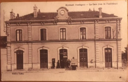 Cpa 24 Dordogne Eymet La Gare, Animée,(vue De L'extérieur), éd Laffon, écrite En 1924 - Eymet