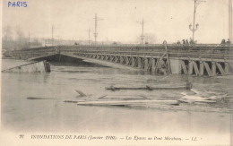 FRANCE - Inondations De Paris (Janvier 1910) - Les Epaves Au Pont Mirabeau - Carte Postale Ancienne - Ponti