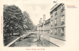ROYAUME UNI -  Cambridge - Queens College And Brdige -  Carte Postale Ancienne - Cambridge