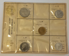 1975 - Italia Serietta Lire ---- - Mint Sets & Proof Sets