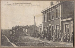 CPA 70 - PORT SUR SAONE - La Gare - Arrivée Du Train De Vesoul - TB PLAN Intérieur TB ANIMATION QUAI LOCOMOTIVE - Port-sur-Saône