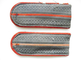 2 Shoulder Straps Of Soviet Army Ussr  - Divise