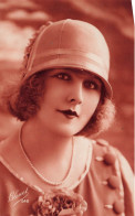 FANTAISIE - Femme - Jeune Femme Avec Un Chapeau - Carte Postale Ancienne - Donne