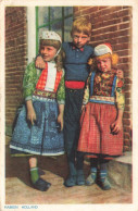 ENFANTS - Marken Holland - Trois Enfants - Costumes Traditionnels - Carte Postale - Otros & Sin Clasificación