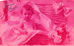 ENFANT - Bonne Année - Bébé Dans Un Panier - Carte Postale Ancienne - Autres & Non Classés